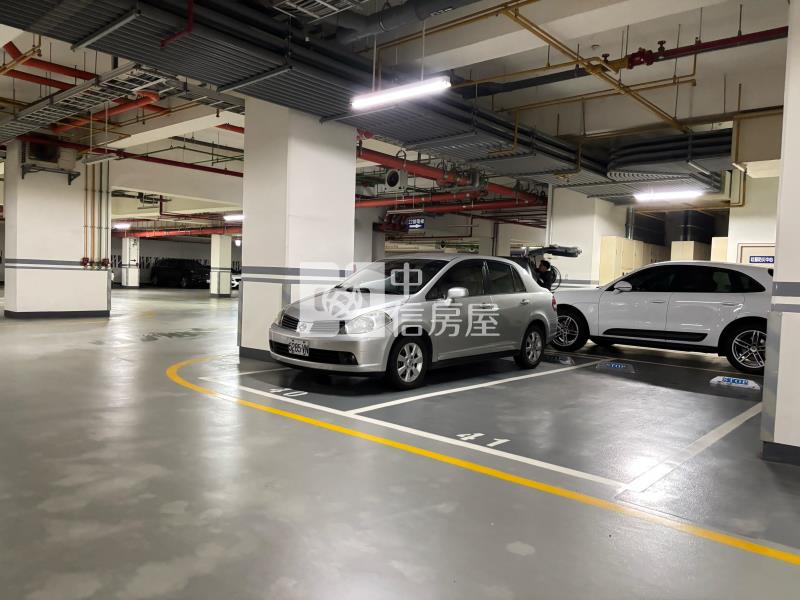 ◆信義君悅4房+車位房屋室內格局與周邊環境