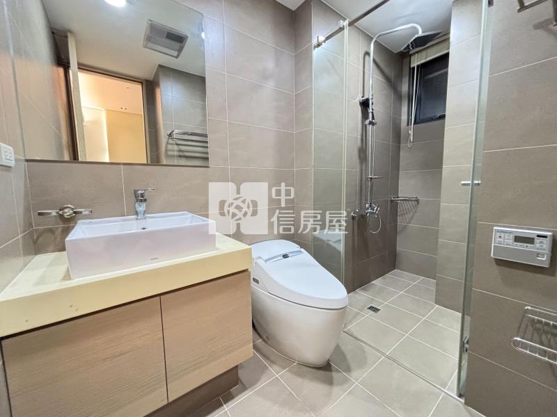 ◆信義君悅4房+車位房屋室內格局與周邊環境