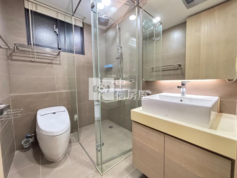 ◆信義君悅4房+車位房屋室內格局與周邊環境