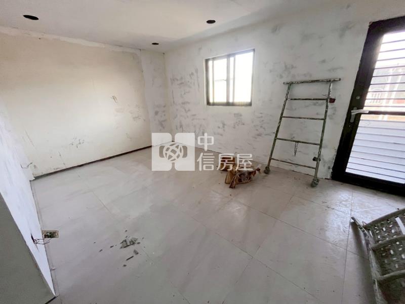 山仔頂公園旁雙主臥美透天(A)房屋室內格局與周邊環境