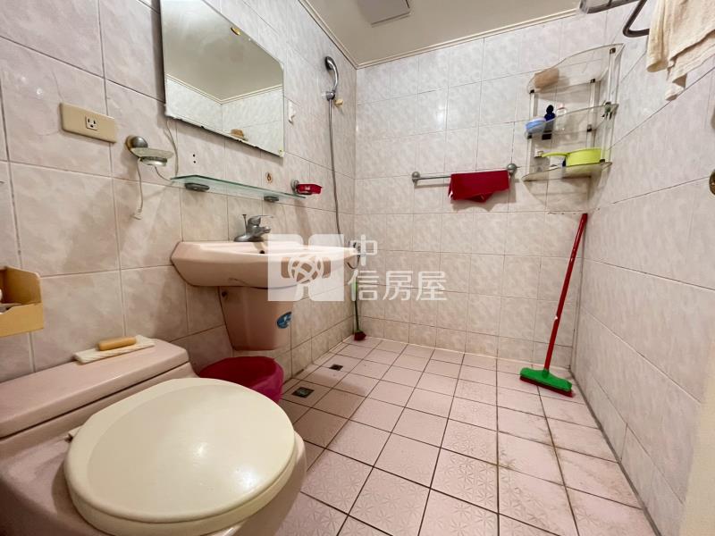 斗六雅國皇邸高樓層華廈房屋室內格局與周邊環境