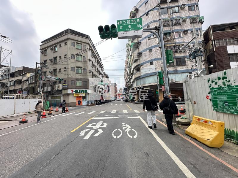 中壢健行科大36坪建地房屋室內格局與周邊環境