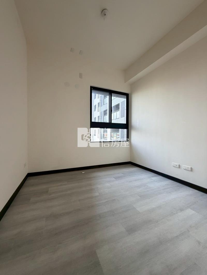 (興大之櫻)大大買家商圈-興大之櫻全新未住二房附平車房屋室內格局與周邊環境