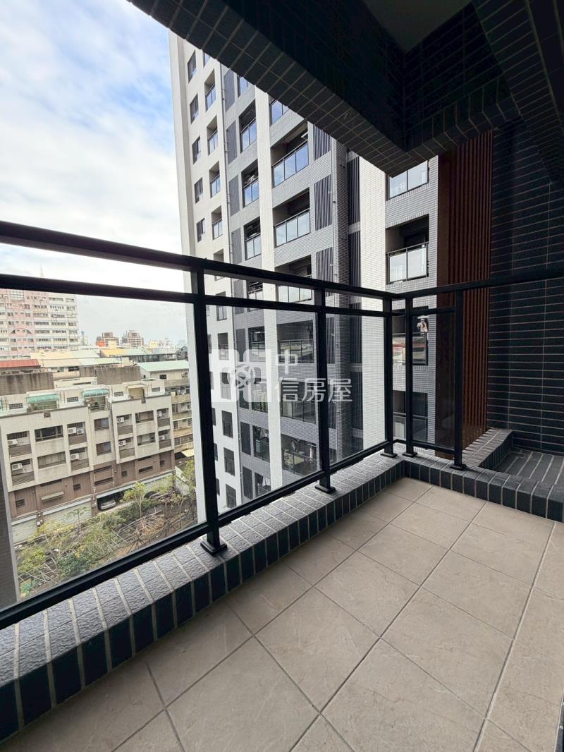 (興大之櫻)大大買家商圈-興大之櫻全新未住二房附平車房屋室內格局與周邊環境