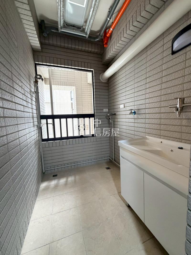 (興大之櫻)大大買家商圈-興大之櫻全新未住二房附平車房屋室內格局與周邊環境