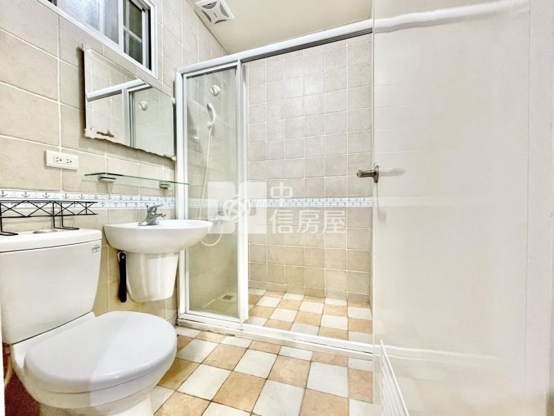 太原車站旁一樓雙車雙套房房屋室內格局與周邊環境