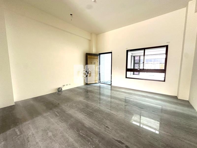 14期大地坪可停四車全新電梯別墅房屋室內格局與周邊環境