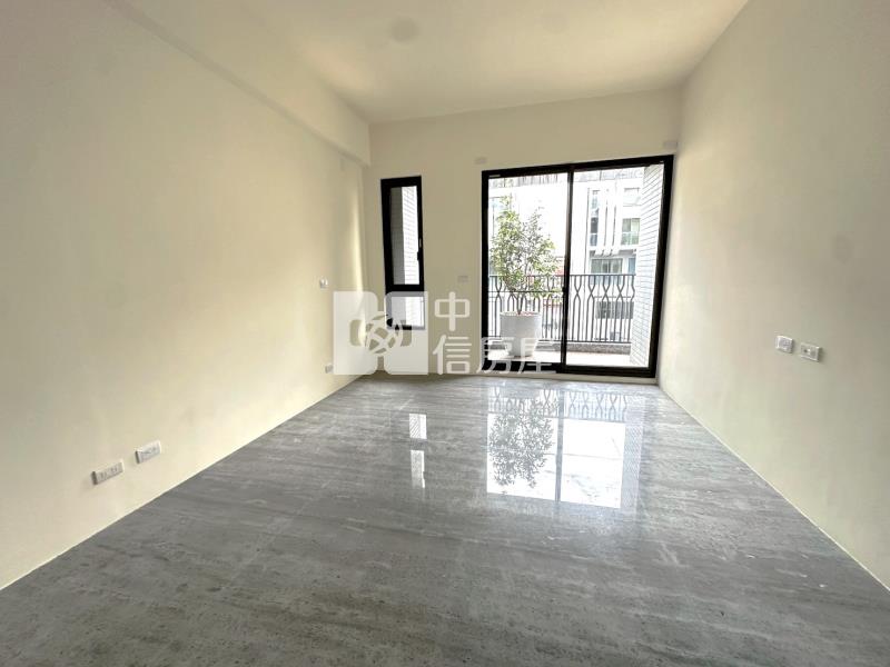 14期大地坪可停四車全新電梯別墅房屋室內格局與周邊環境