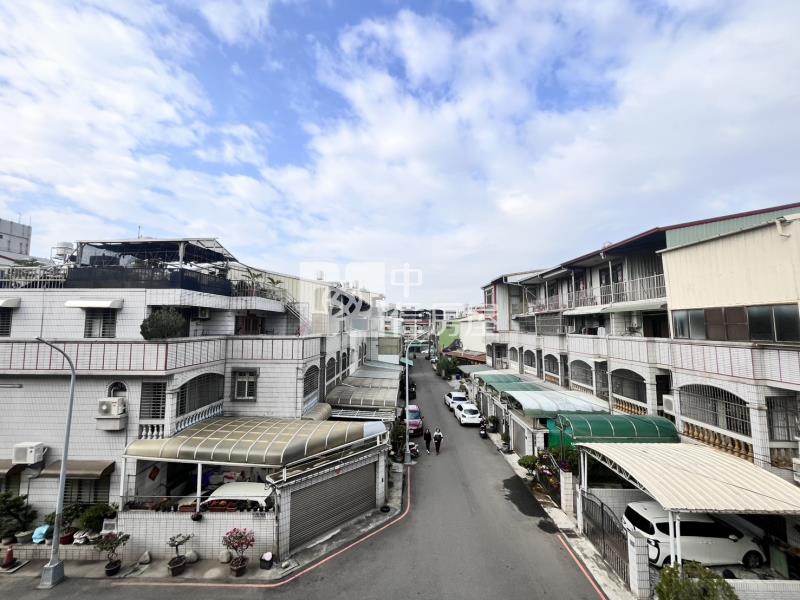 水湳八米活路角間透天房屋室內格局與周邊環境