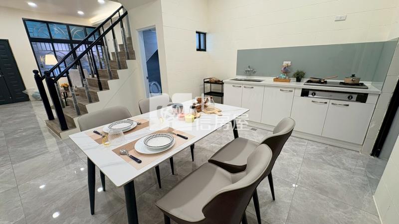 太平工業區前院車庫別墅B房屋室內格局與周邊環境