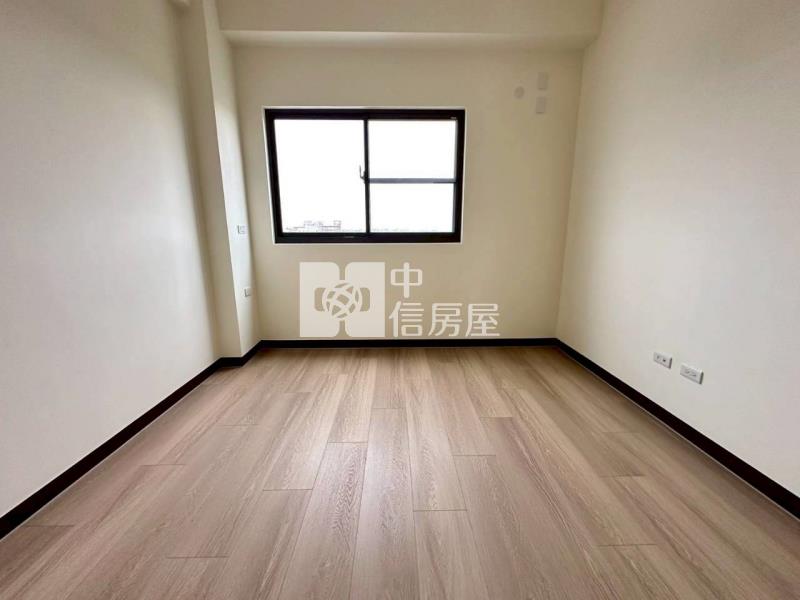 土城全新電梯雙車豪墅+農田房屋室內格局與周邊環境