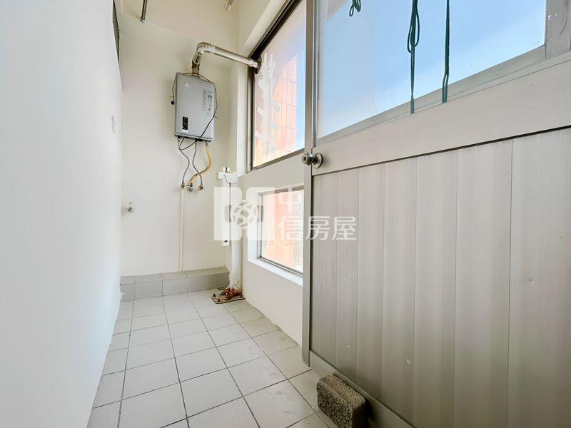 巨城三民採光大三房房屋室內格局與周邊環境