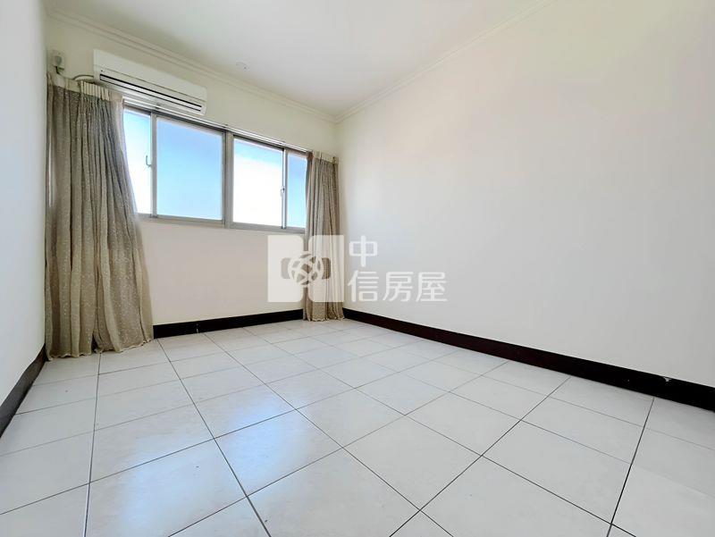 巨城三民採光大三房房屋室內格局與周邊環境