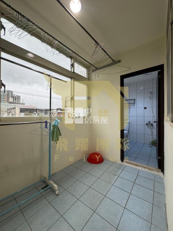 12米金陵路三段 獅子林翻修美透天房屋室內格局與周邊環境