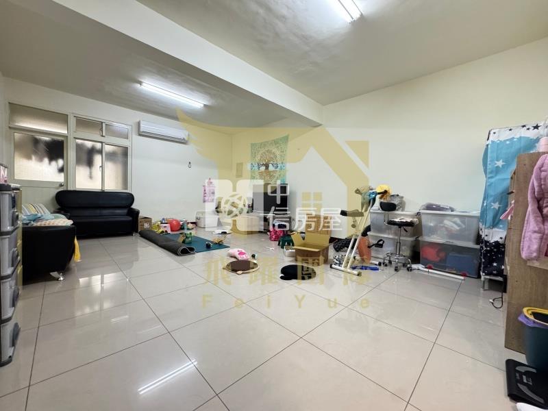 12米金陵路三段 獅子林翻修美透天房屋室內格局與周邊環境