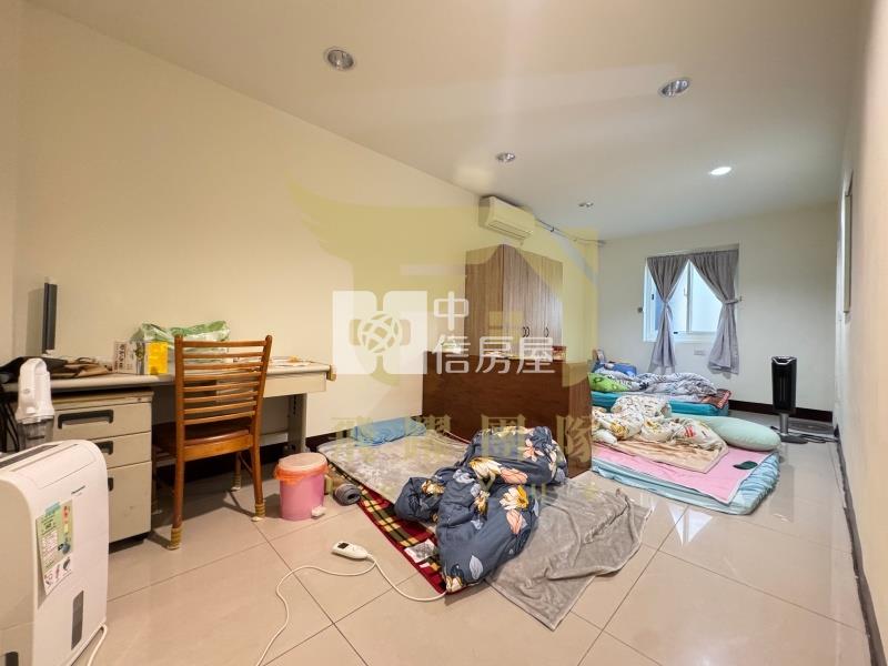 12米金陵路三段 獅子林翻修美透天房屋室內格局與周邊環境