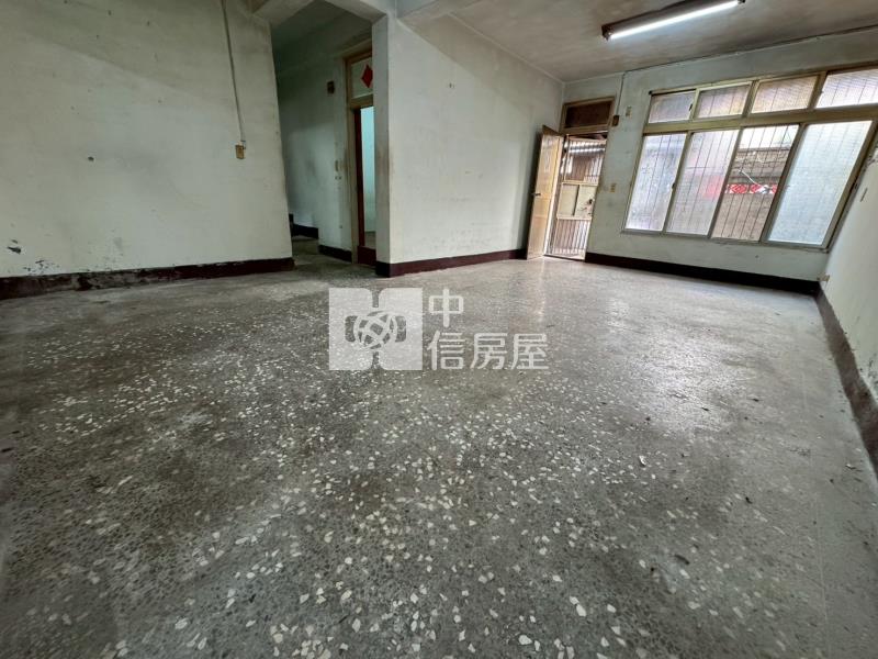 美村商圈大面寬可改雙車孝親透天房屋室內格局與周邊環境