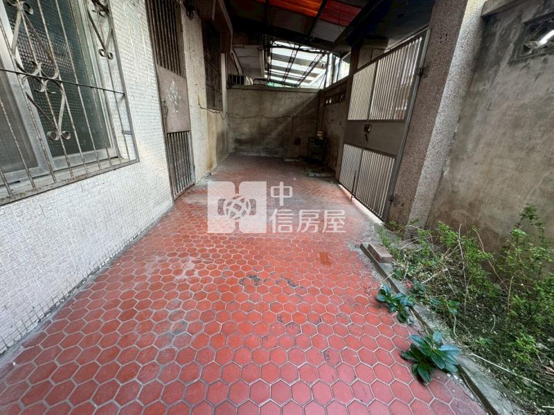 美村商圈大面寬可改雙車孝親透天房屋室內格局與周邊環境