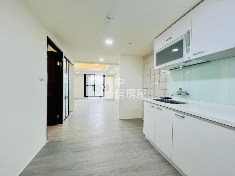 中壢家樂福陽台進出美3+1房房屋室內格局與周邊環境