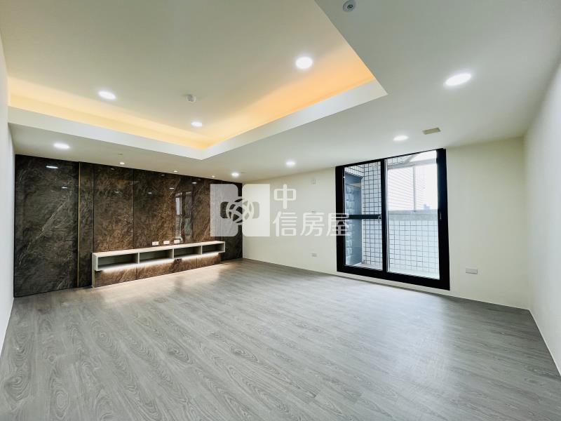 中壢家樂福陽台進出美3+1房房屋室內格局與周邊環境