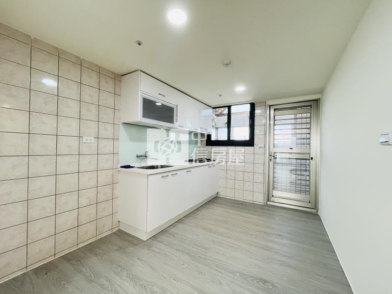 中壢家樂福陽台進出美3+1房房屋室內格局與周邊環境