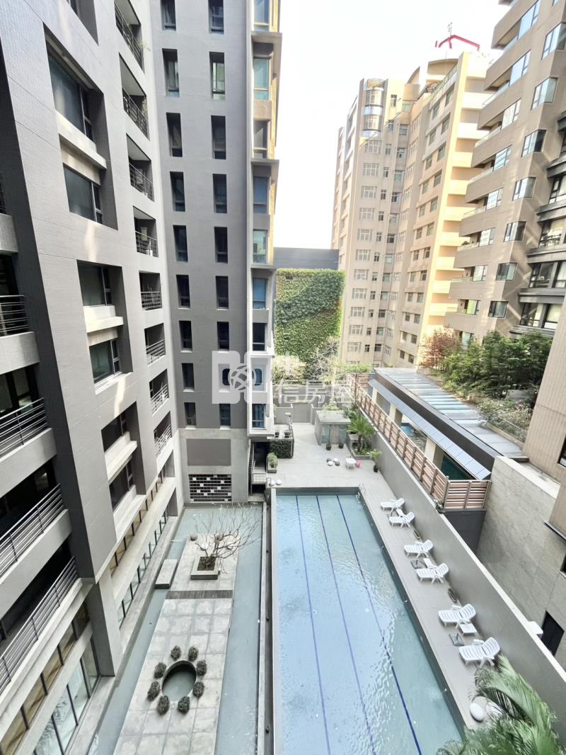 七期精品小豪宅附車位房屋室內格局與周邊環境