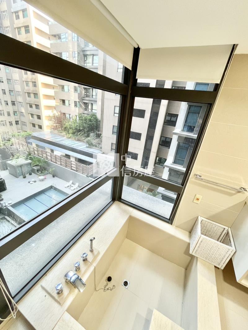 七期精品小豪宅附車位房屋室內格局與周邊環境