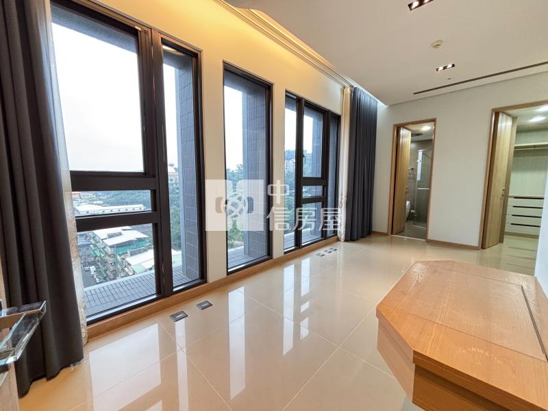 ◆信義君悅4房+車位房屋室內格局與周邊環境