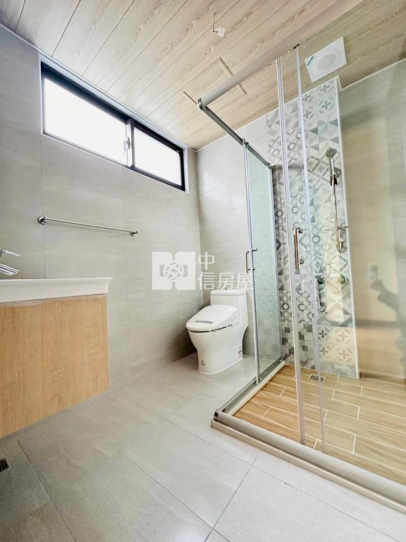 勝利寶仁學區優質全新車庫透天房屋室內格局與周邊環境