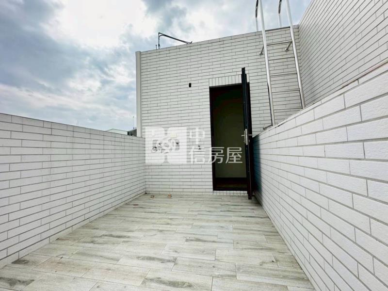 勝利寶仁學區優質全新車庫透天房屋室內格局與周邊環境