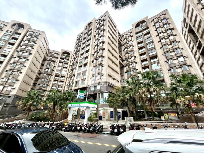 ●台北E-GO高樓電梯三房房屋室內格局與周邊環境