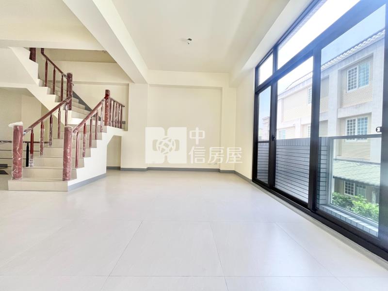 南屯精科全新雙車邊間美墅房屋室內格局與周邊環境