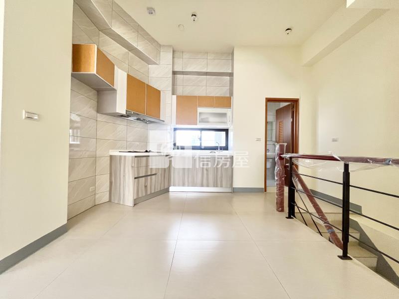 南屯精科全新雙車邊間美墅房屋室內格局與周邊環境