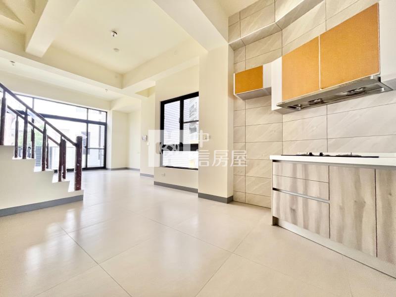 南屯精科全新雙車邊間美墅房屋室內格局與周邊環境