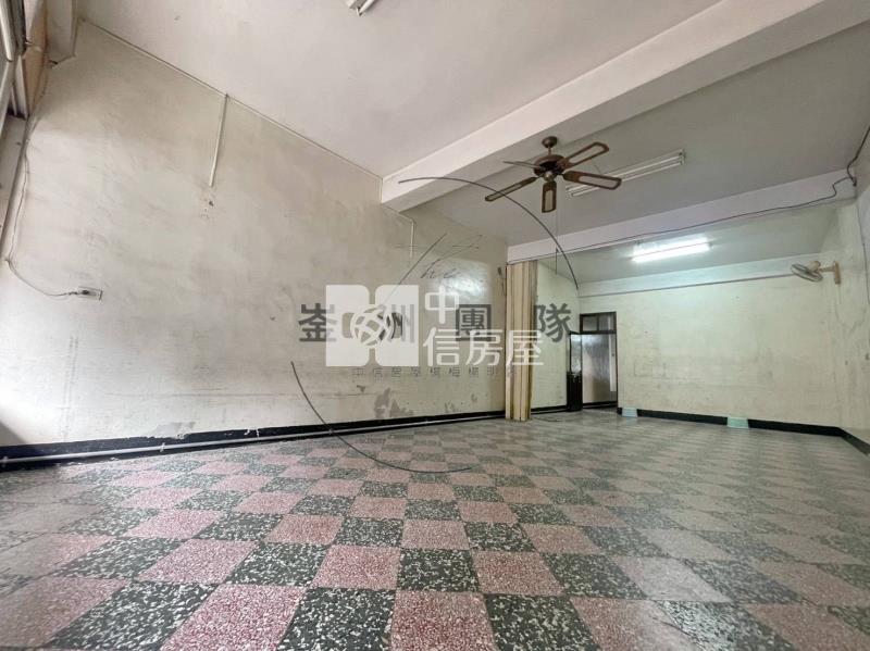 博愛國小旁都計內農舍房屋室內格局與周邊環境