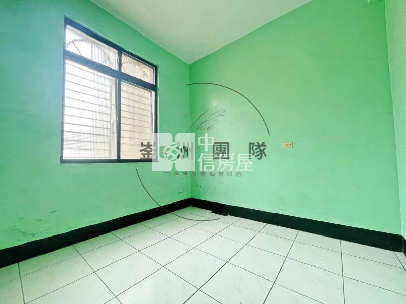 博愛國小旁都計內農舍房屋室內格局與周邊環境