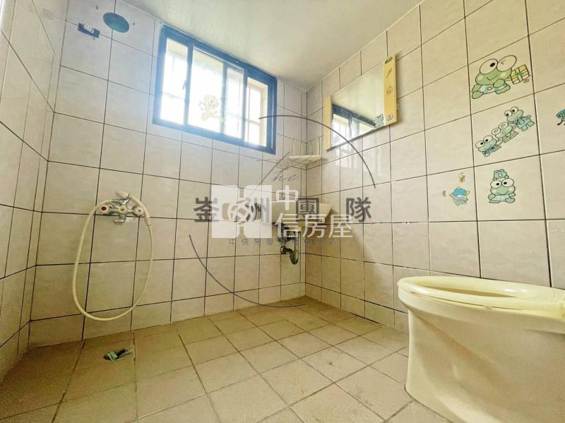 博愛國小旁都計內農舍房屋室內格局與周邊環境