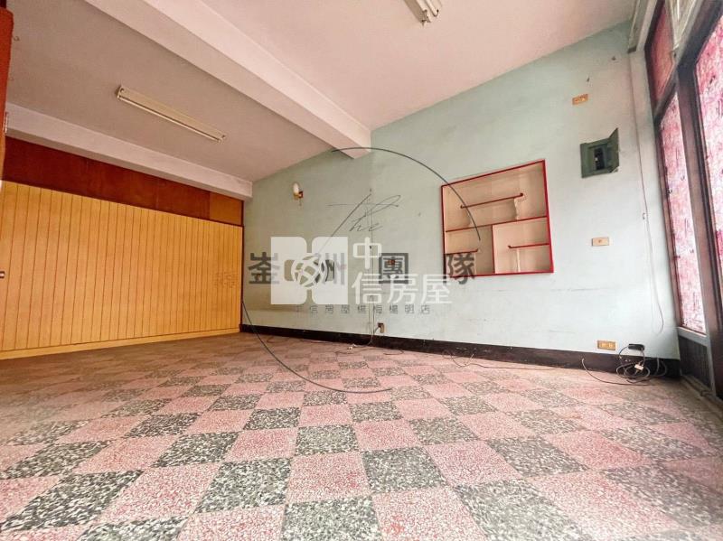 博愛國小旁都計內農舍房屋室內格局與周邊環境