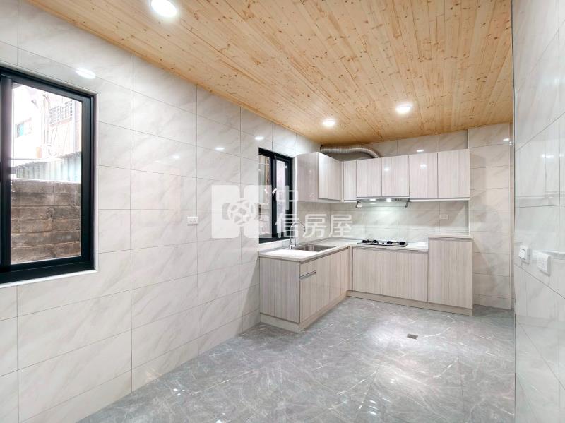 北太平全新整理可雙車起家透天房屋室內格局與周邊環境