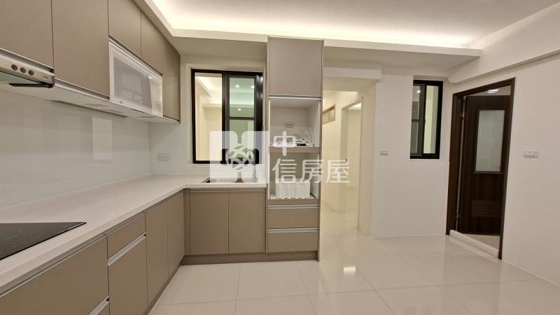 好市多旁一樓店住房屋室內格局與周邊環境