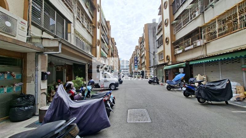 好市多旁一樓店住房屋室內格局與周邊環境