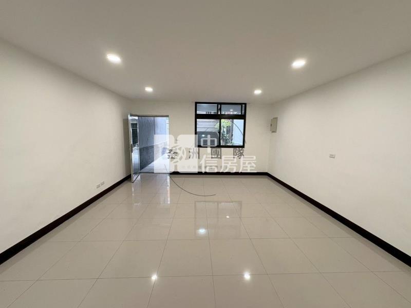 龍潭潛龍國小前院停車美透天房屋室內格局與周邊環境