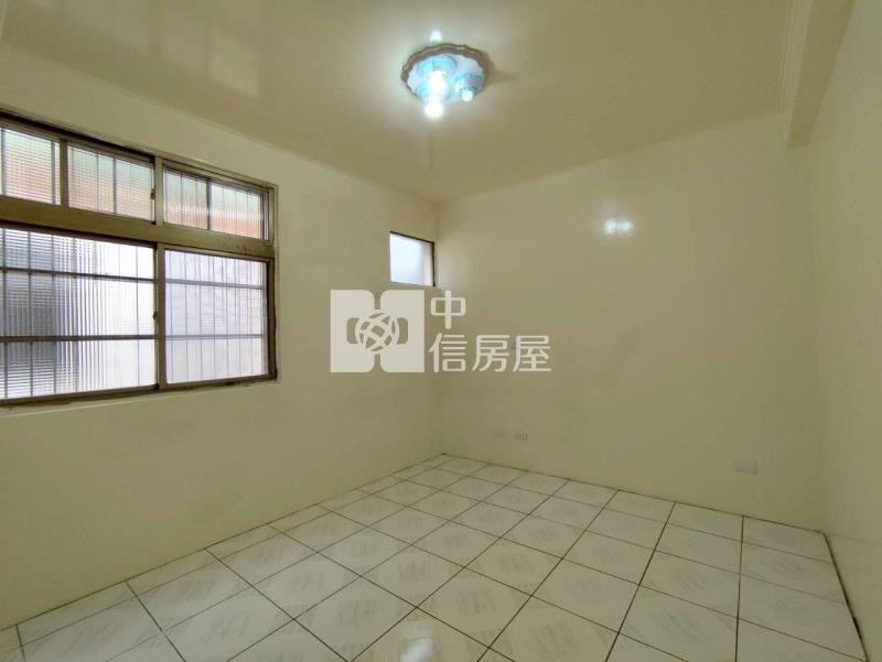 梅園社區整新3層樓透天+地下室平車房屋室內格局與周邊環境