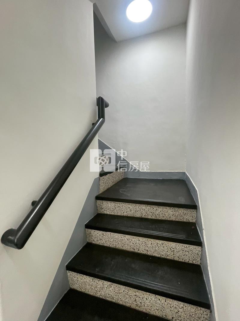 民生社區全新整理大透天房屋室內格局與周邊環境