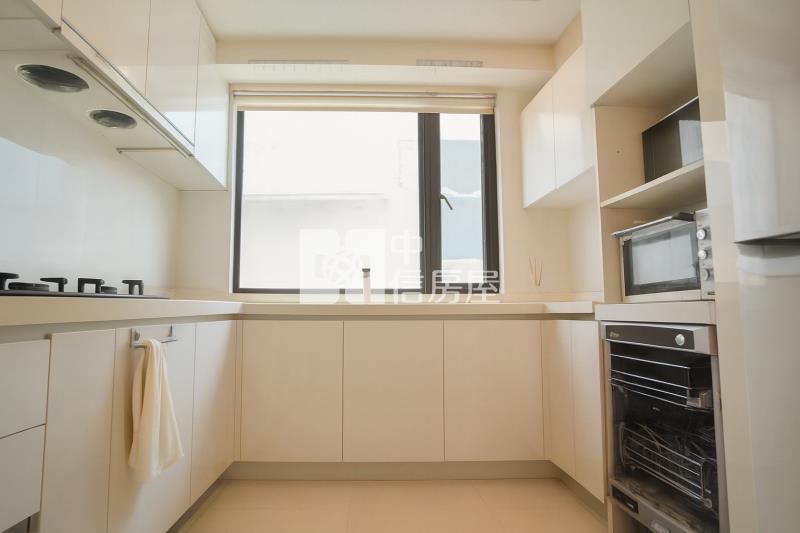 菊池寬挑高美別墅房屋室內格局與周邊環境