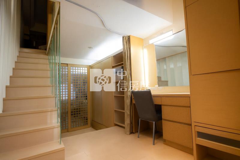 菊池寬挑高美別墅房屋室內格局與周邊環境