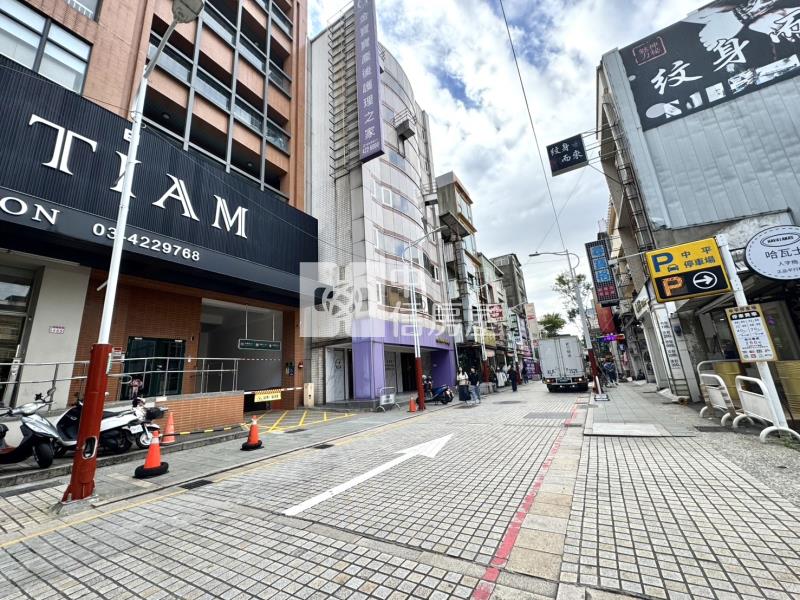 中壢站前獅子座美裝潢大套房房屋室內格局與周邊環境