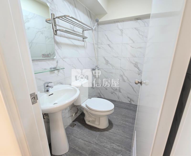 文心國小2房車位美廈房屋室內格局與周邊環境