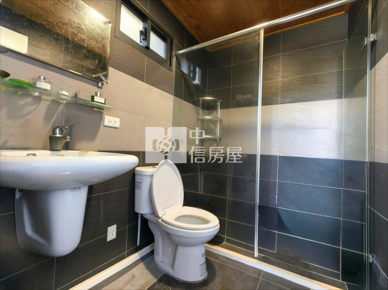 太平頭汴坑休閒園區.千坪農地.有渡假屋.車可達房屋室內格局與周邊環境