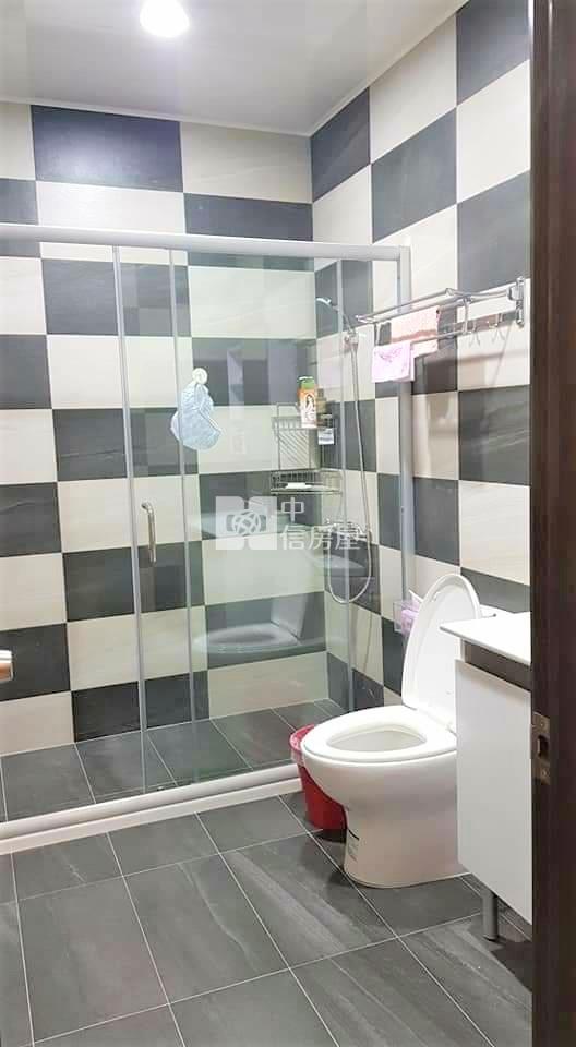 鴻禧高爾夫球場旁.度假莊園房屋室內格局與周邊環境